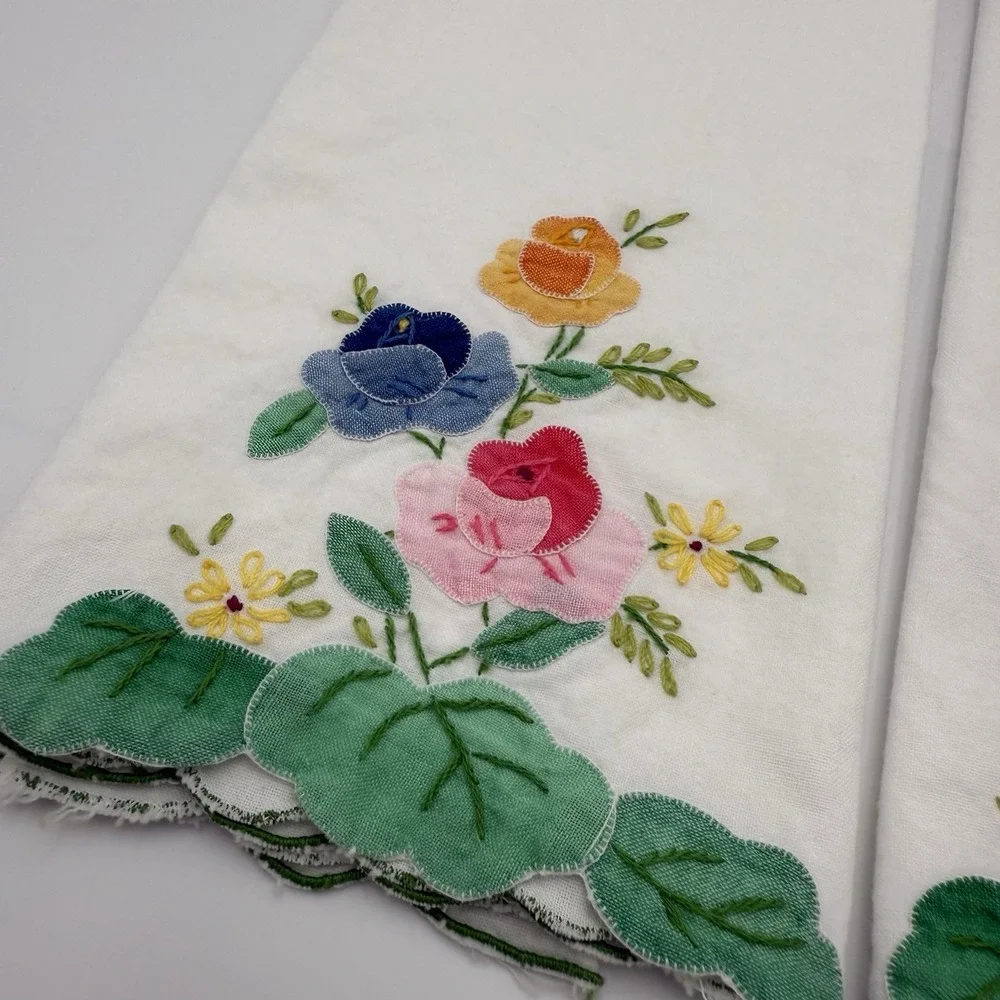 Set of 2 Vintage Cotton Tea Towels White Multicolor‎ Hand Embroidered Florals